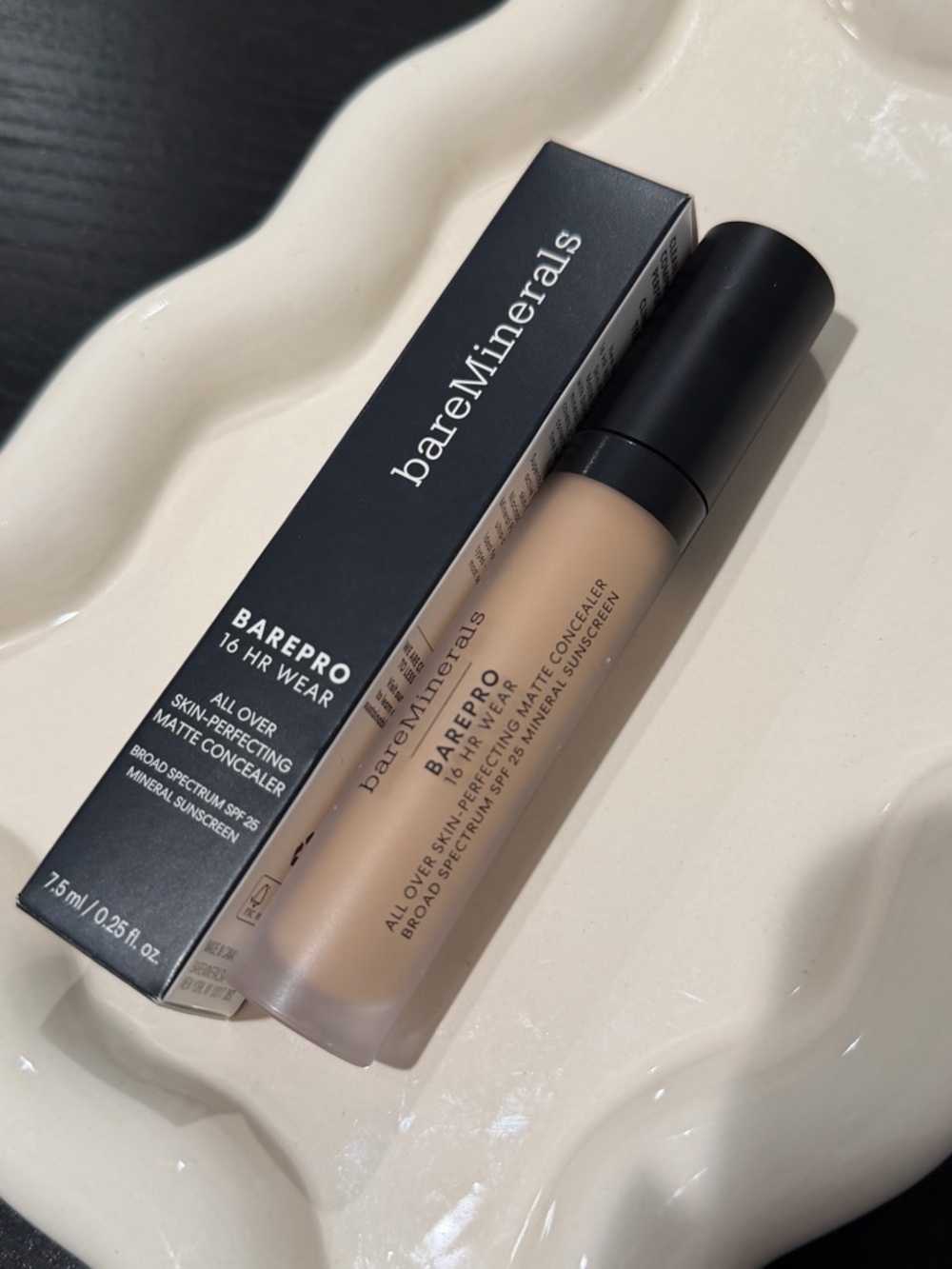 NIB bareMinerals BAREPRO 16HR All Over Skin-Perfecting Matte Concealer SPF 25 - Picture 6 of 6